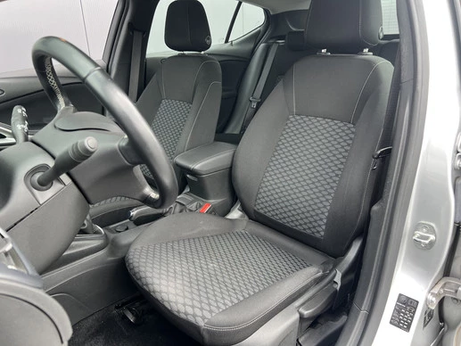 Opel Astra - Afbeelding 4 van 30