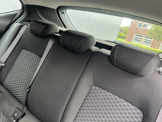 Opel Astra - Afbeelding 13 van 30