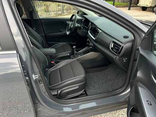 Kia Stonic - Afbeelding 16 van 30