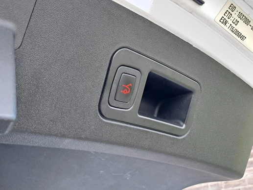 Tesla Model S - Afbeelding 9 van 30