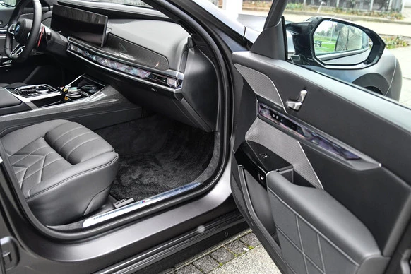 BMW 7 Serie - Afbeelding 17 van 30