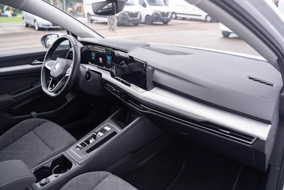 Volkswagen Golf - Afbeelding 27 van 30