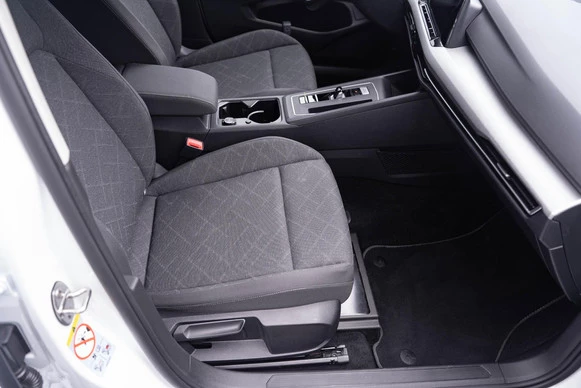 Volkswagen Golf - Afbeelding 28 van 30