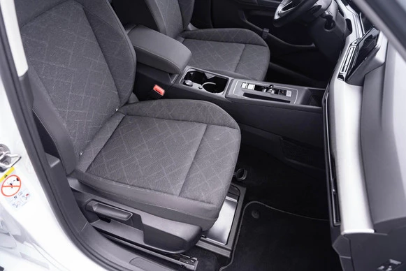Volkswagen Golf - Afbeelding 29 van 30