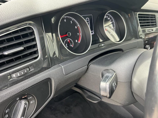 Volkswagen Golf - Afbeelding 14 van 23