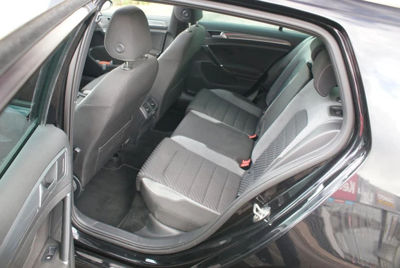 Volkswagen Golf - Afbeelding 15 van 25