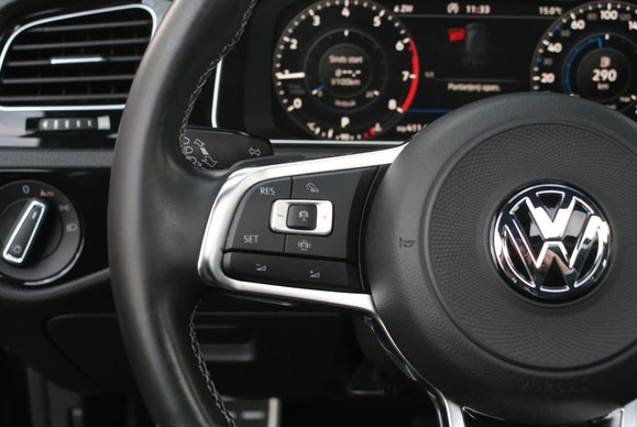 Volkswagen Golf - Afbeelding 22 van 25