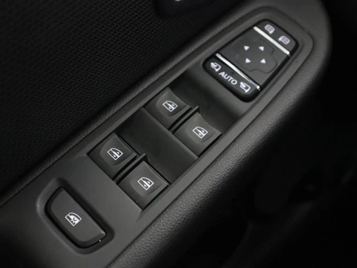 Renault Clio - Afbeelding 28 van 30