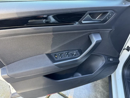 Volkswagen T-Roc - Afbeelding 11 van 30