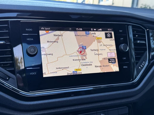Volkswagen T-Roc - Afbeelding 18 van 30