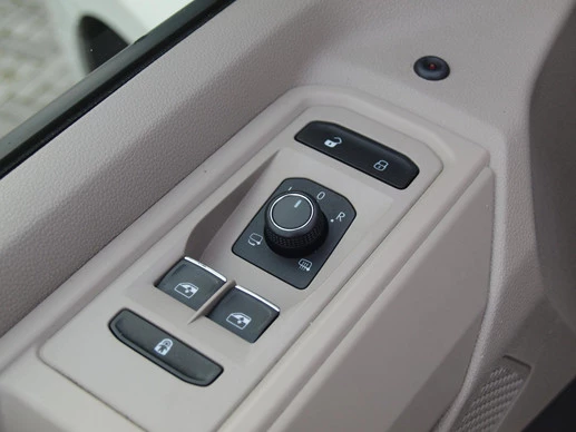 Volkswagen Multivan - Afbeelding 26 van 30