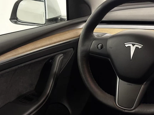 Tesla Model Y - Afbeelding 8 van 30