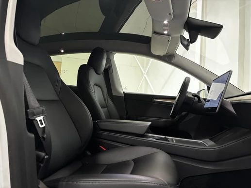 Tesla Model Y - Afbeelding 14 van 30