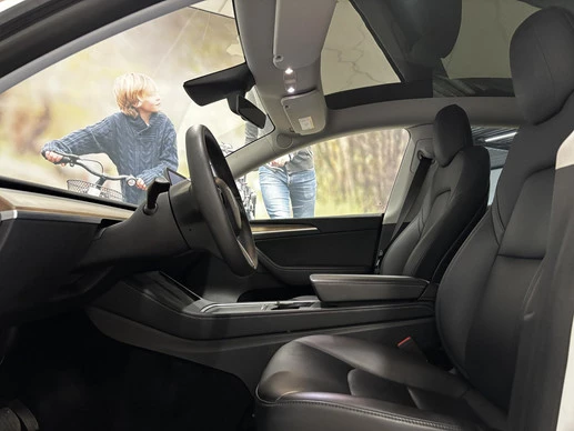 Tesla Model Y - Afbeelding 16 van 30