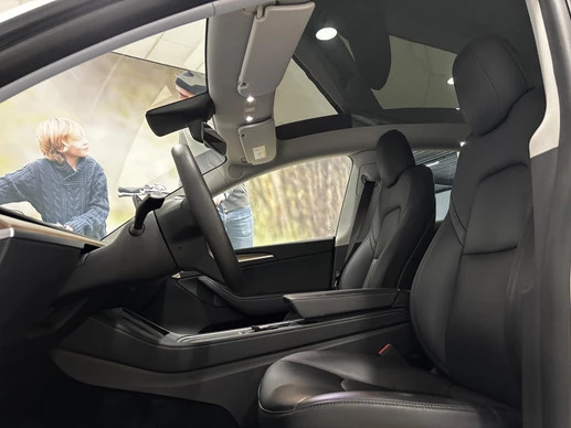 Tesla Model Y - Afbeelding 19 van 30