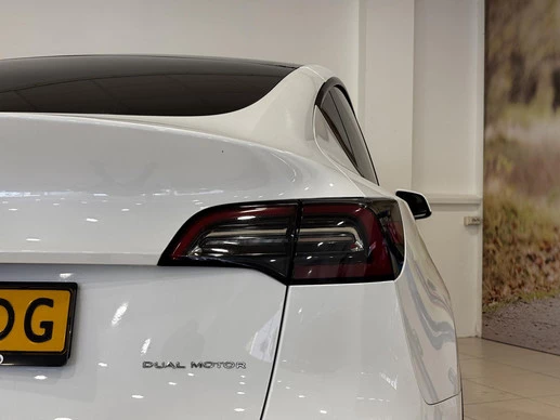 Tesla Model Y - Afbeelding 26 van 30