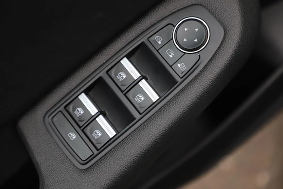 Renault Clio - Afbeelding 11 van 24