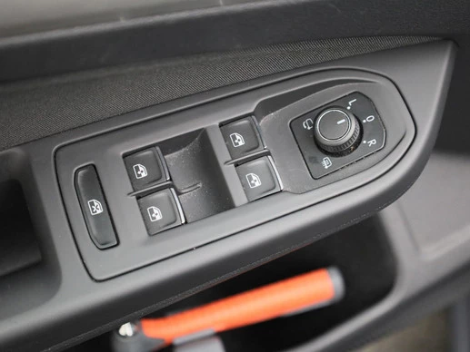 Volkswagen Golf - Afbeelding 23 van 30