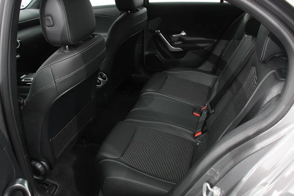 Mercedes-Benz A-Klasse - Afbeelding 9 van 27