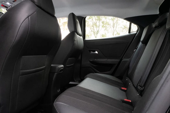 Opel Mokka-e - Afbeelding 15 van 29