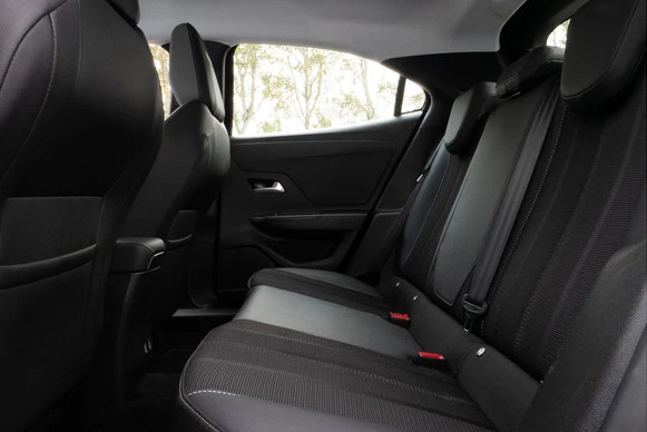 Opel Mokka-e - Afbeelding 16 van 29