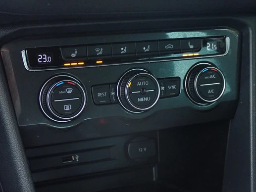 Volkswagen Tiguan - Afbeelding 15 van 30
