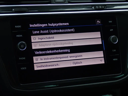 Volkswagen Tiguan - Afbeelding 22 van 30