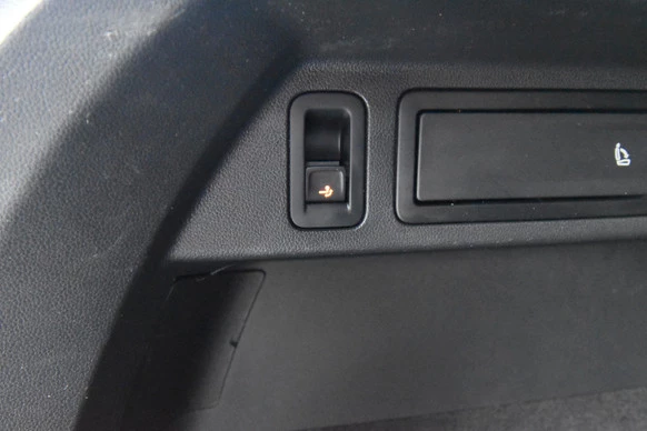 Volkswagen Tiguan - Afbeelding 16 van 30
