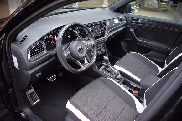 Volkswagen T-Roc - Afbeelding 25 van 30