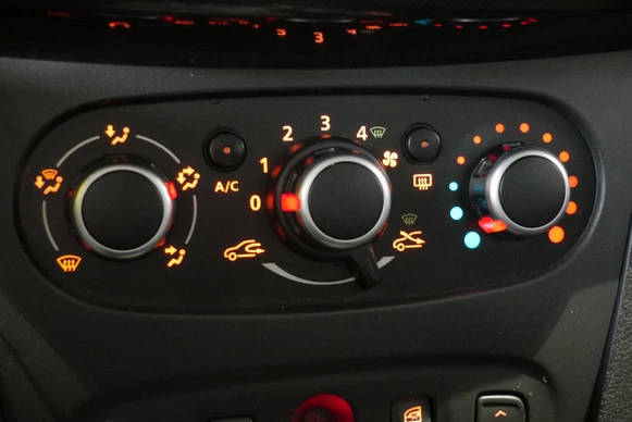 Dacia Logan - Afbeelding 21 van 30