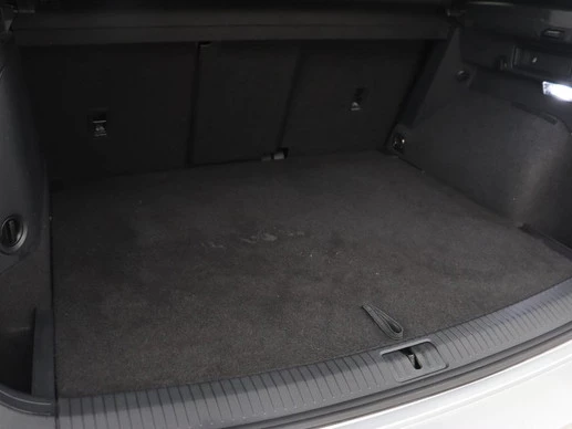 Volkswagen Tiguan - Afbeelding 14 van 30