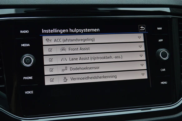 Volkswagen T-Roc - Afbeelding 18 van 24