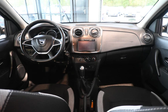 Dacia Logan - Afbeelding 2 van 30