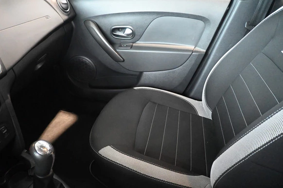 Dacia Logan - Afbeelding 23 van 30