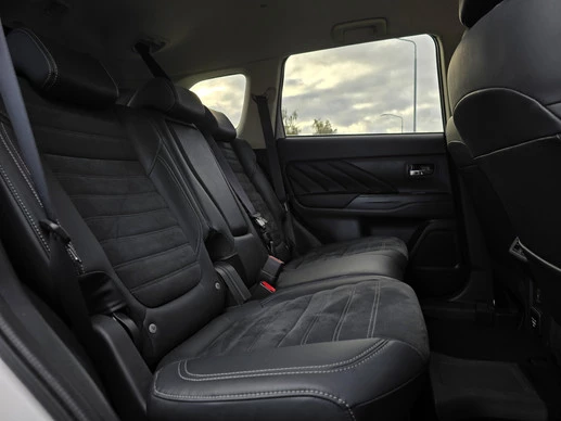 Mitsubishi Outlander - Afbeelding 14 van 30