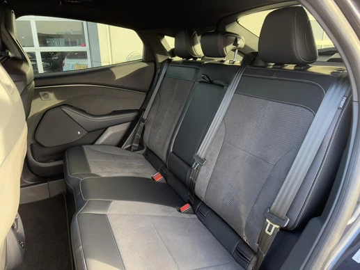 Ford Mustang Mach-E - Afbeelding 12 van 30