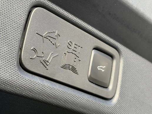 Ford Mustang Mach-E - Afbeelding 29 van 30