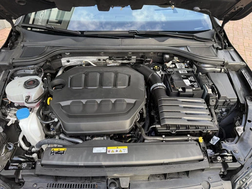Volkswagen Golf - Afbeelding 16 van 30