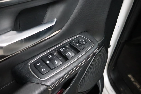 Dodge Ram 1500 - Afbeelding 17 van 23
