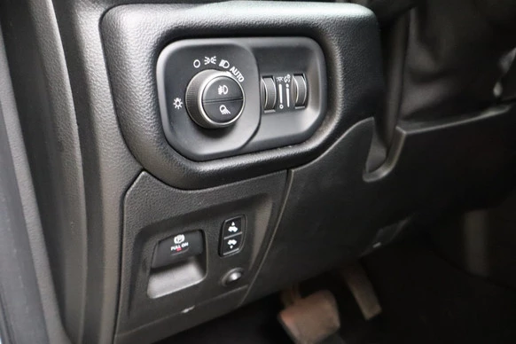 Dodge Ram 1500 - Afbeelding 18 van 23