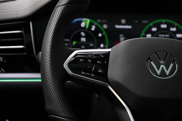 Volkswagen Touareg - Afbeelding 13 van 30