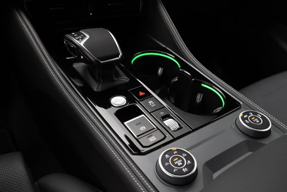 Volkswagen Touareg - Afbeelding 17 van 30