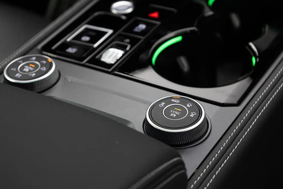 Volkswagen Touareg - Afbeelding 18 van 30