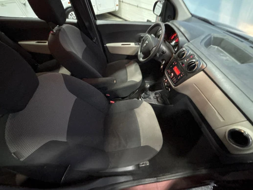 Dacia Lodgy - Afbeelding 19 van 21