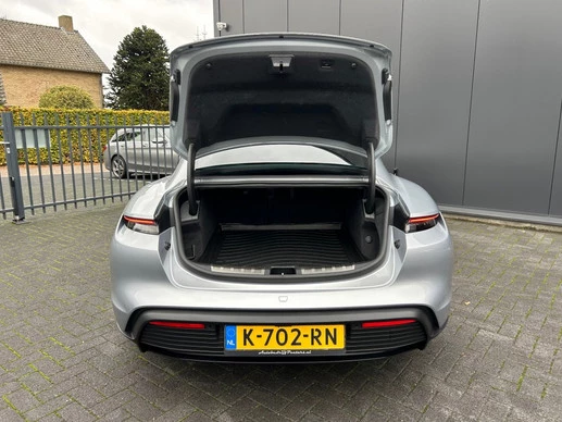 Porsche Taycan - Afbeelding 16 van 29