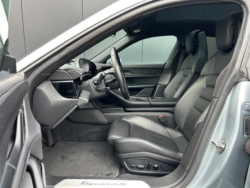 Porsche Taycan - Afbeelding 19 van 29