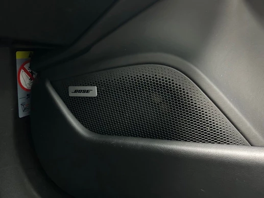 Porsche Taycan - Afbeelding 23 van 29