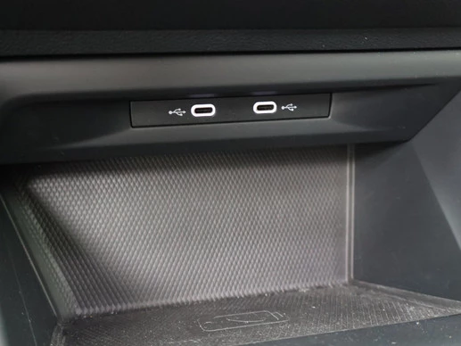 Volkswagen Golf - Afbeelding 21 van 30