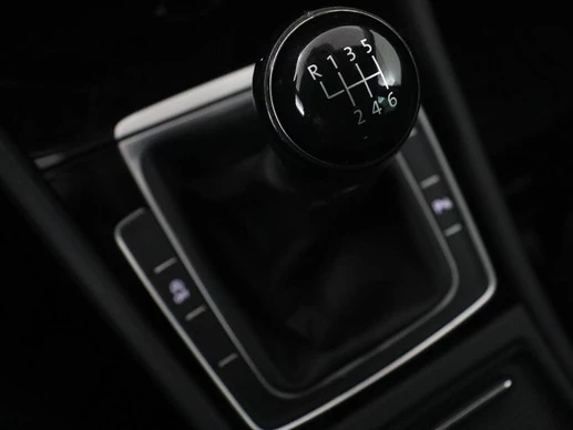 Volkswagen Golf - Afbeelding 17 van 30