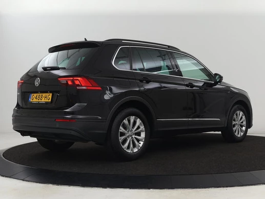 Volkswagen Tiguan - Afbeelding 28 van 30
